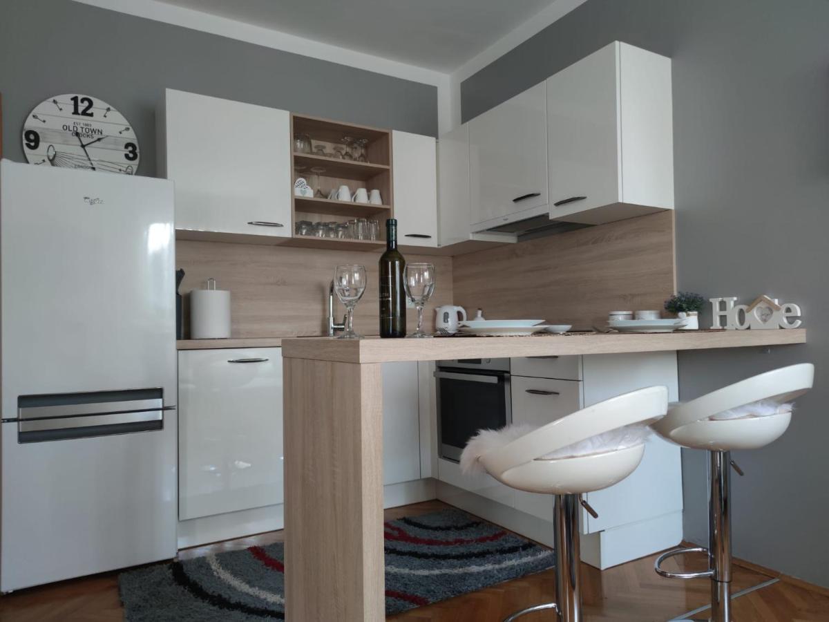 Apartment Sve U 5 Minuta Ζαντάρ Εξωτερικό φωτογραφία
